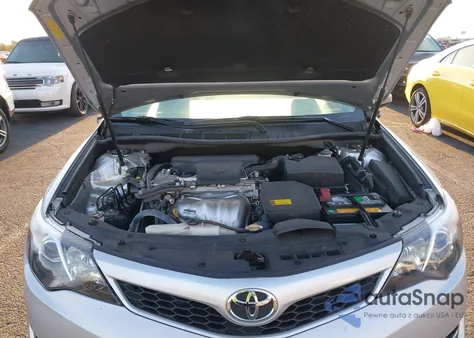 2014 Toyota Camry Se z USA, uszkodzony, nr VIN 4T1BF1FK1EU411702